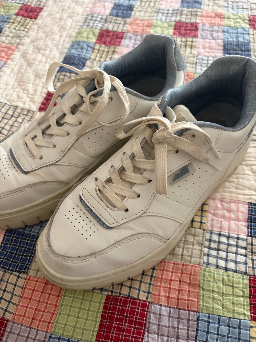 Avias women’s shoes